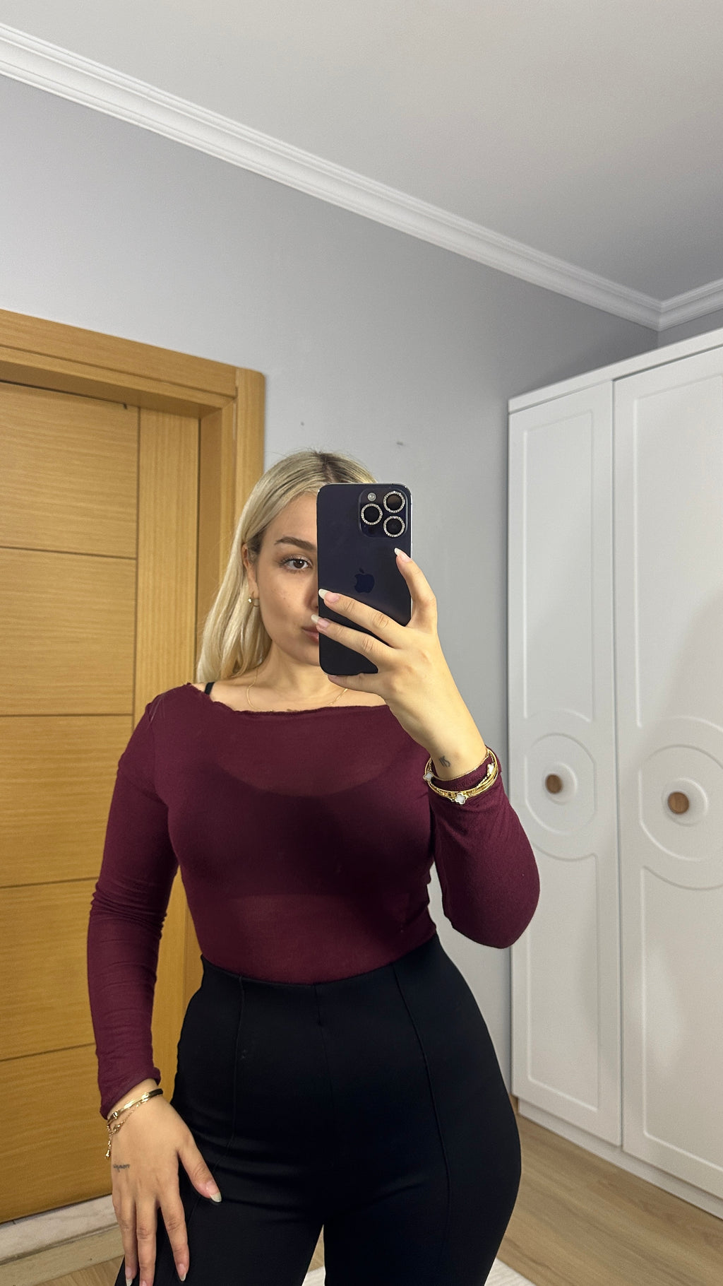 Bordo transparan kaşmir bluz - Yırtık yaka detaylı