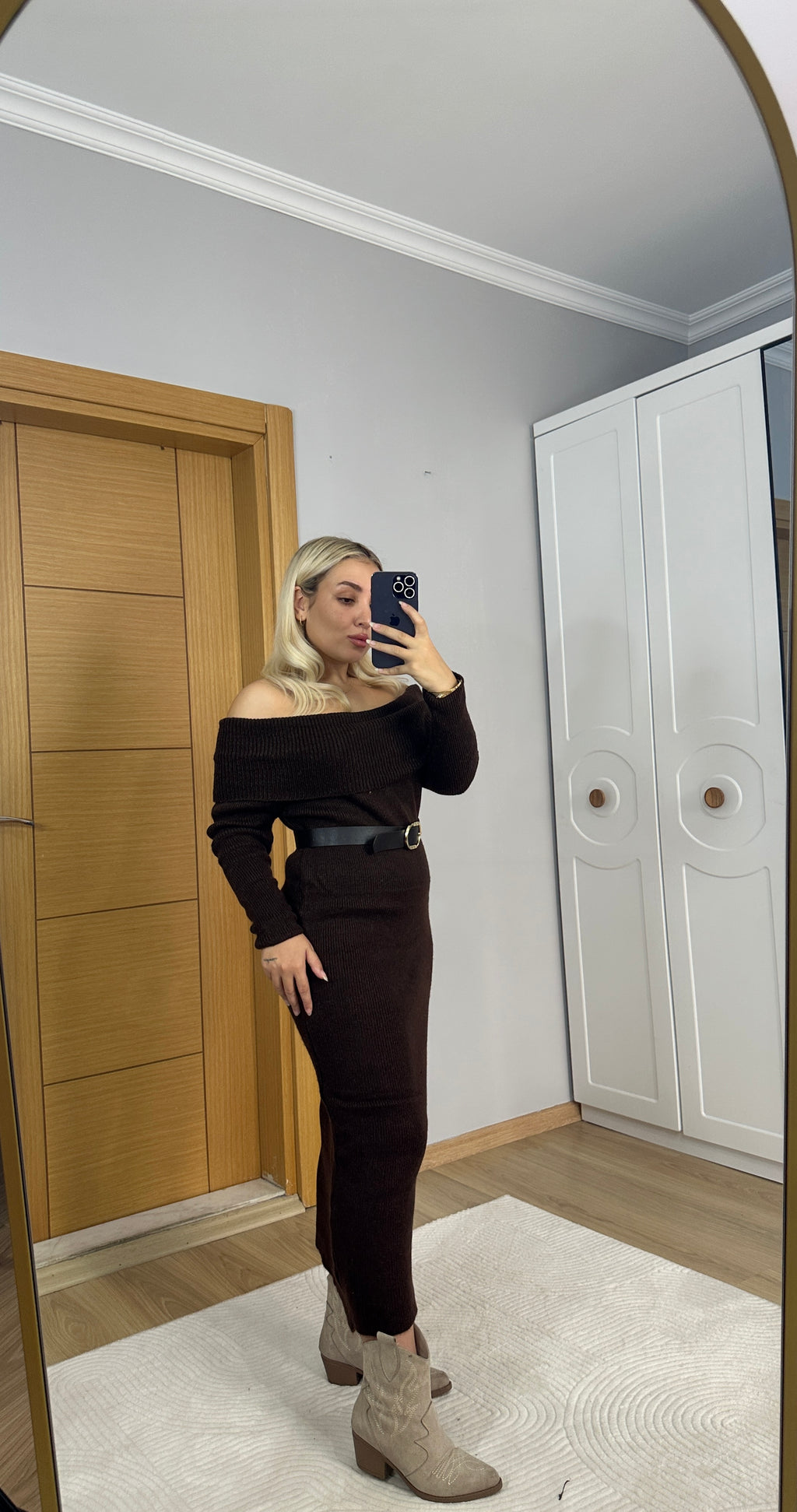 Madonna yaka premium kalite uzun elbise