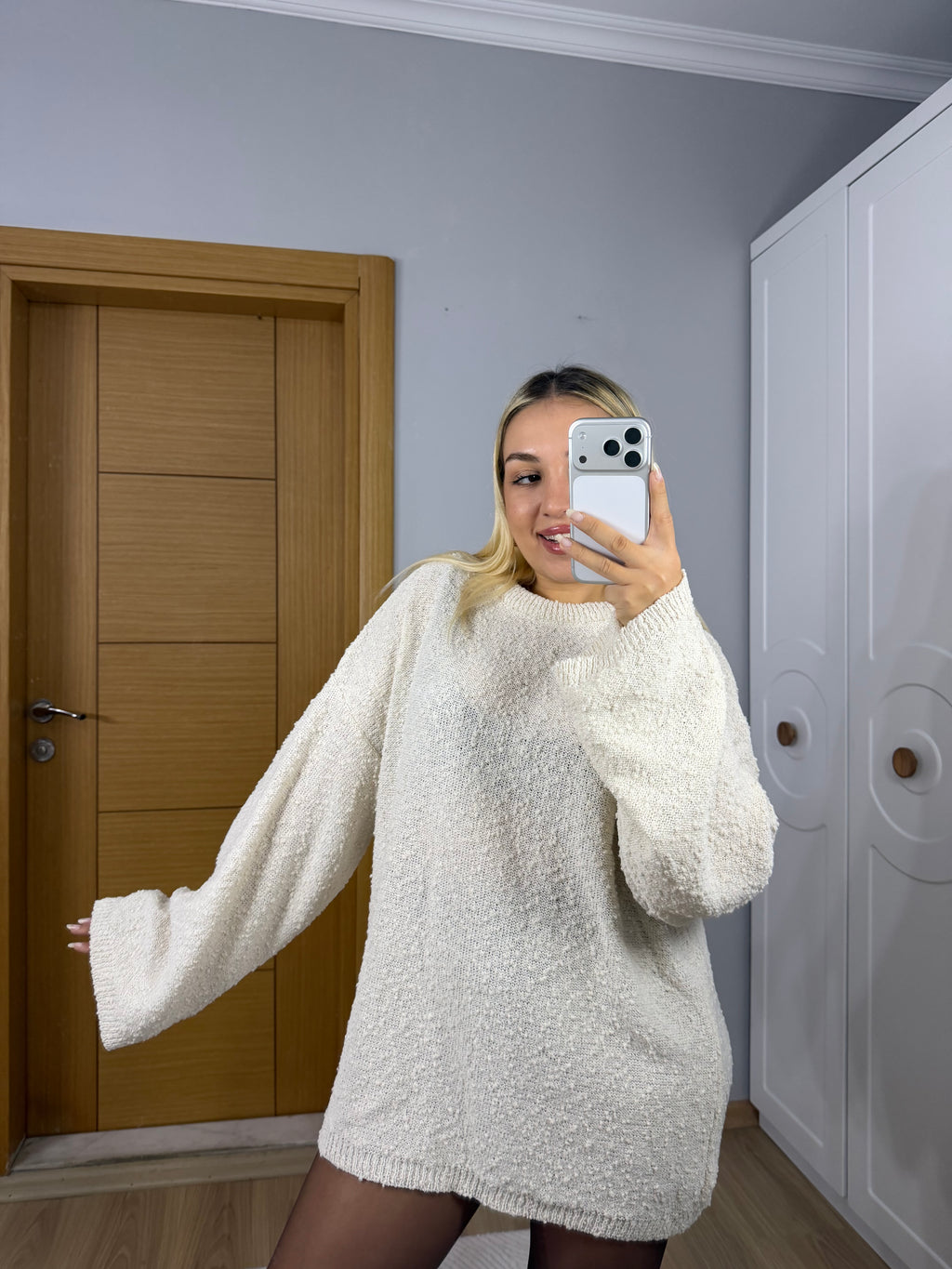 Bukle Dokulu Oversize Triko Kazak – Krem