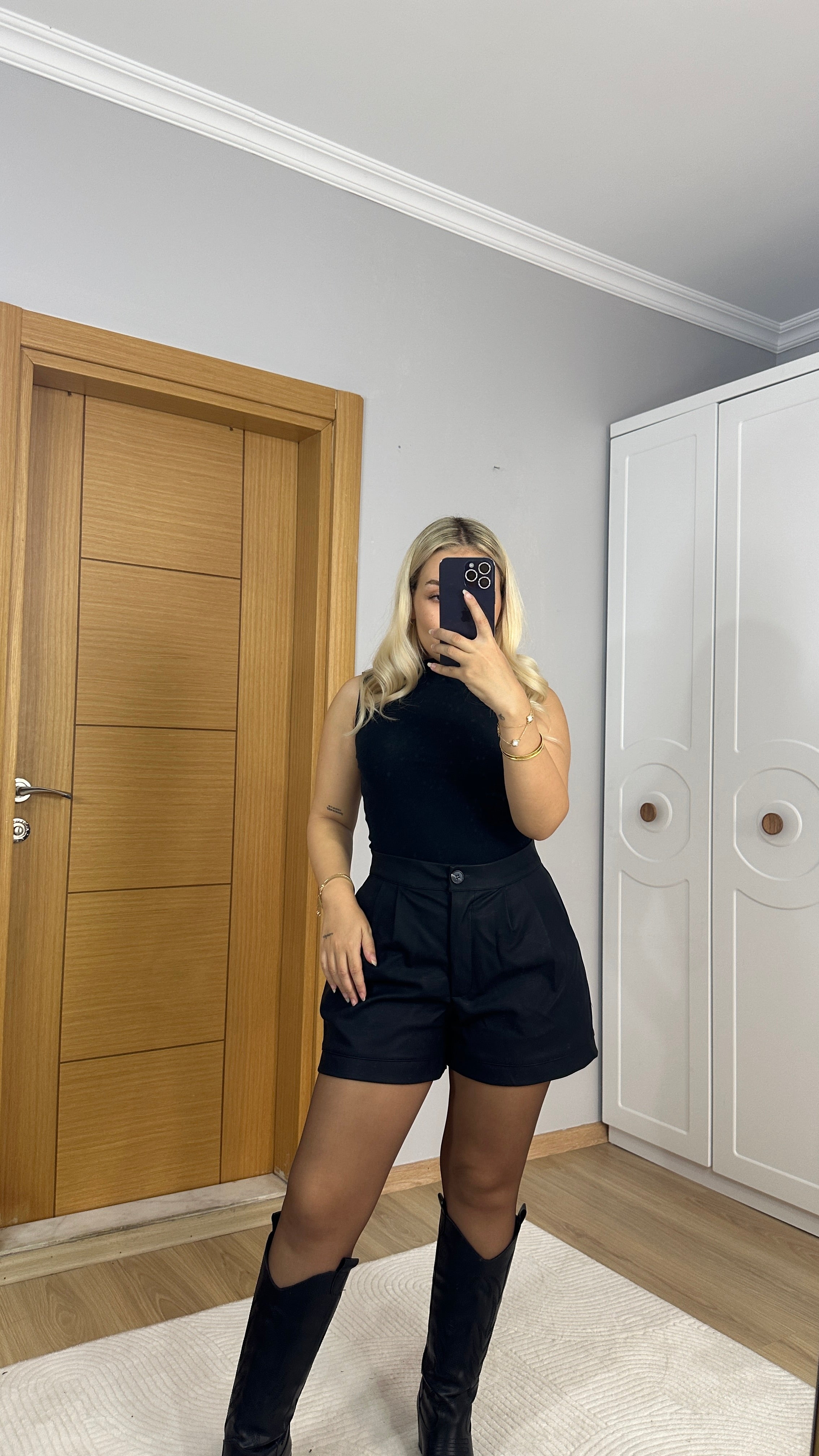 Siyah deri şort - Premium kalite tok form