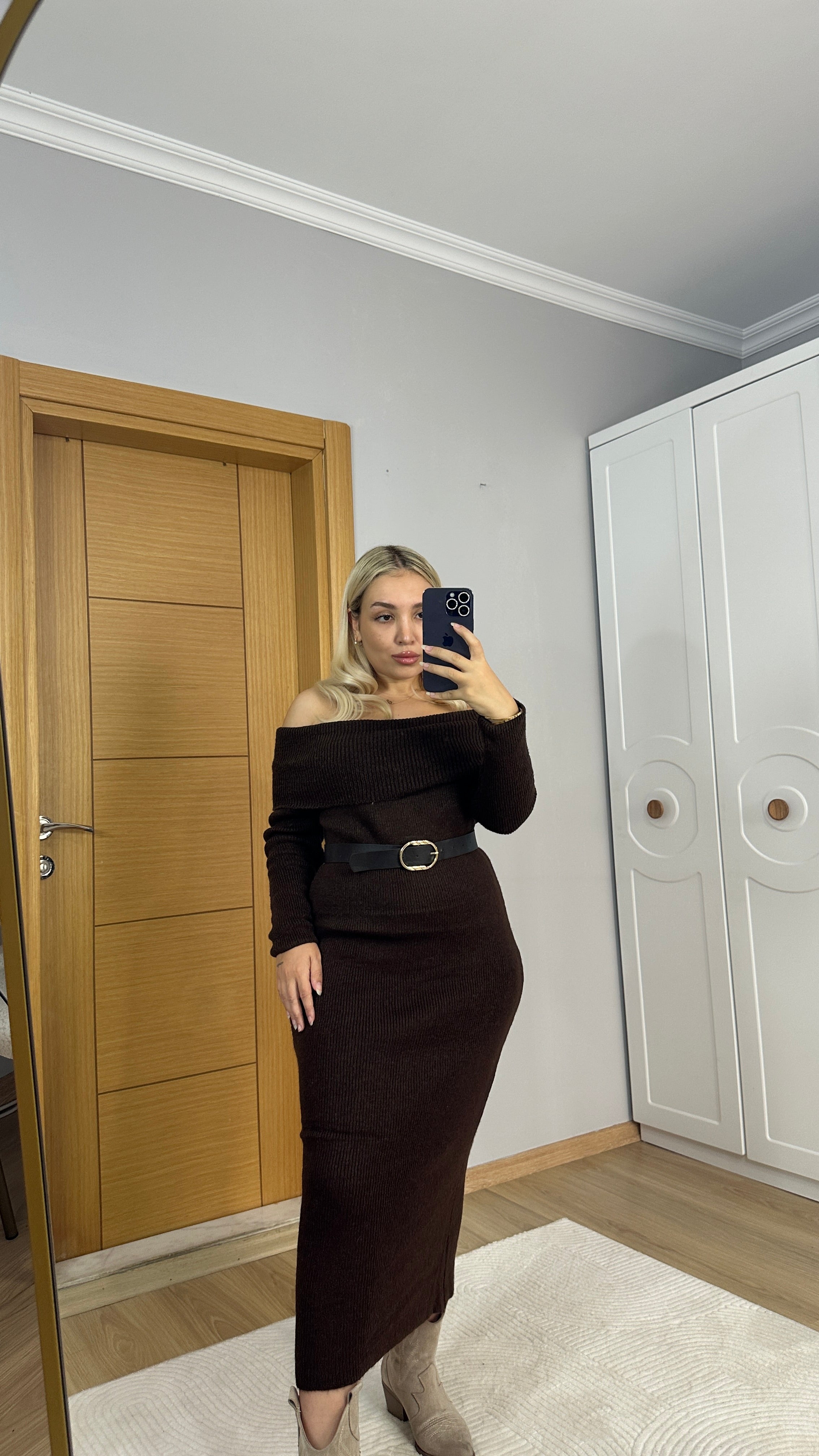 Madonna yaka premium kalite uzun elbise