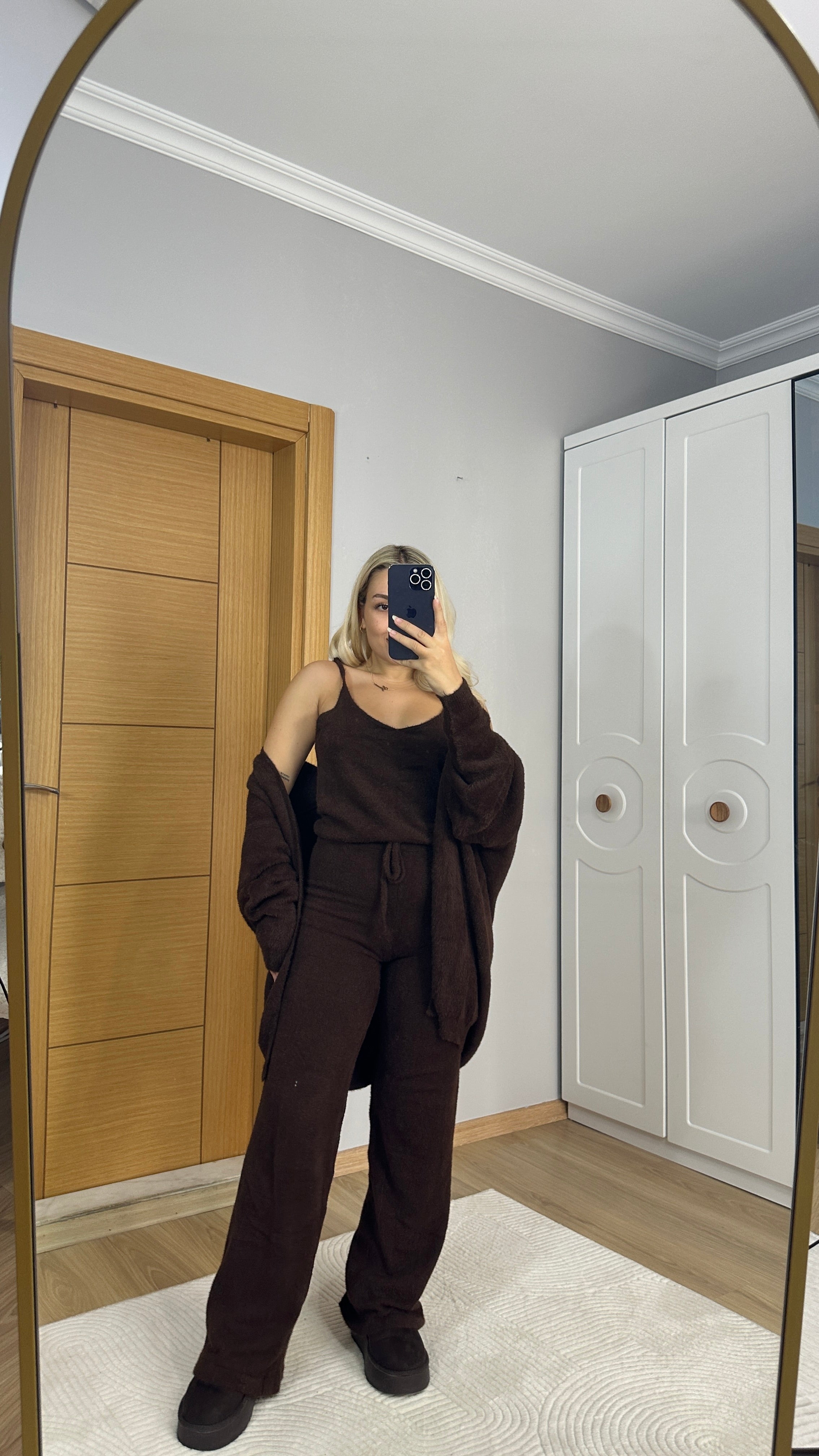 Peluş dokulu 3lü acı kahve takım