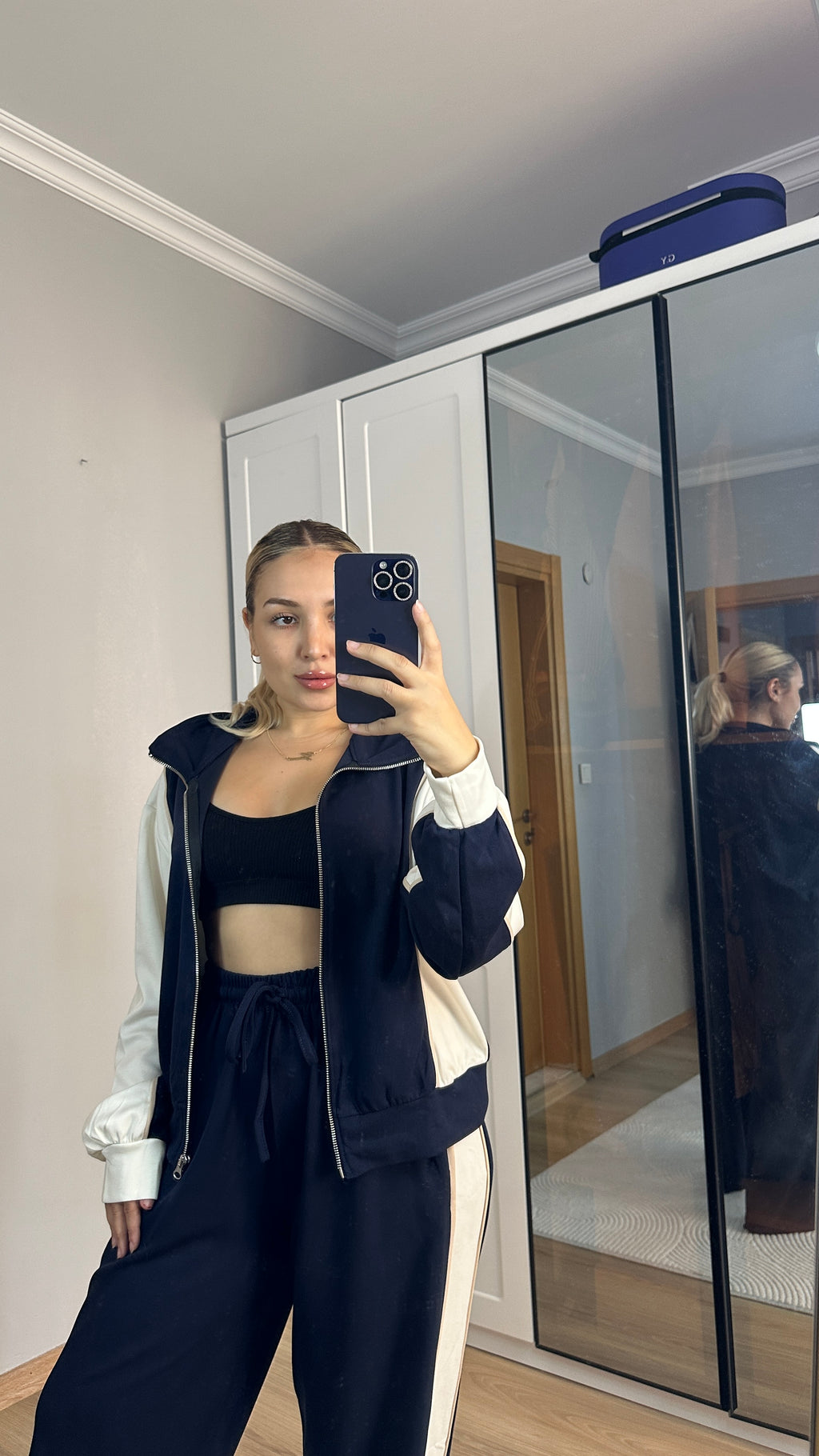 Lacivert beyaz şeritli soft touch kumaş takım