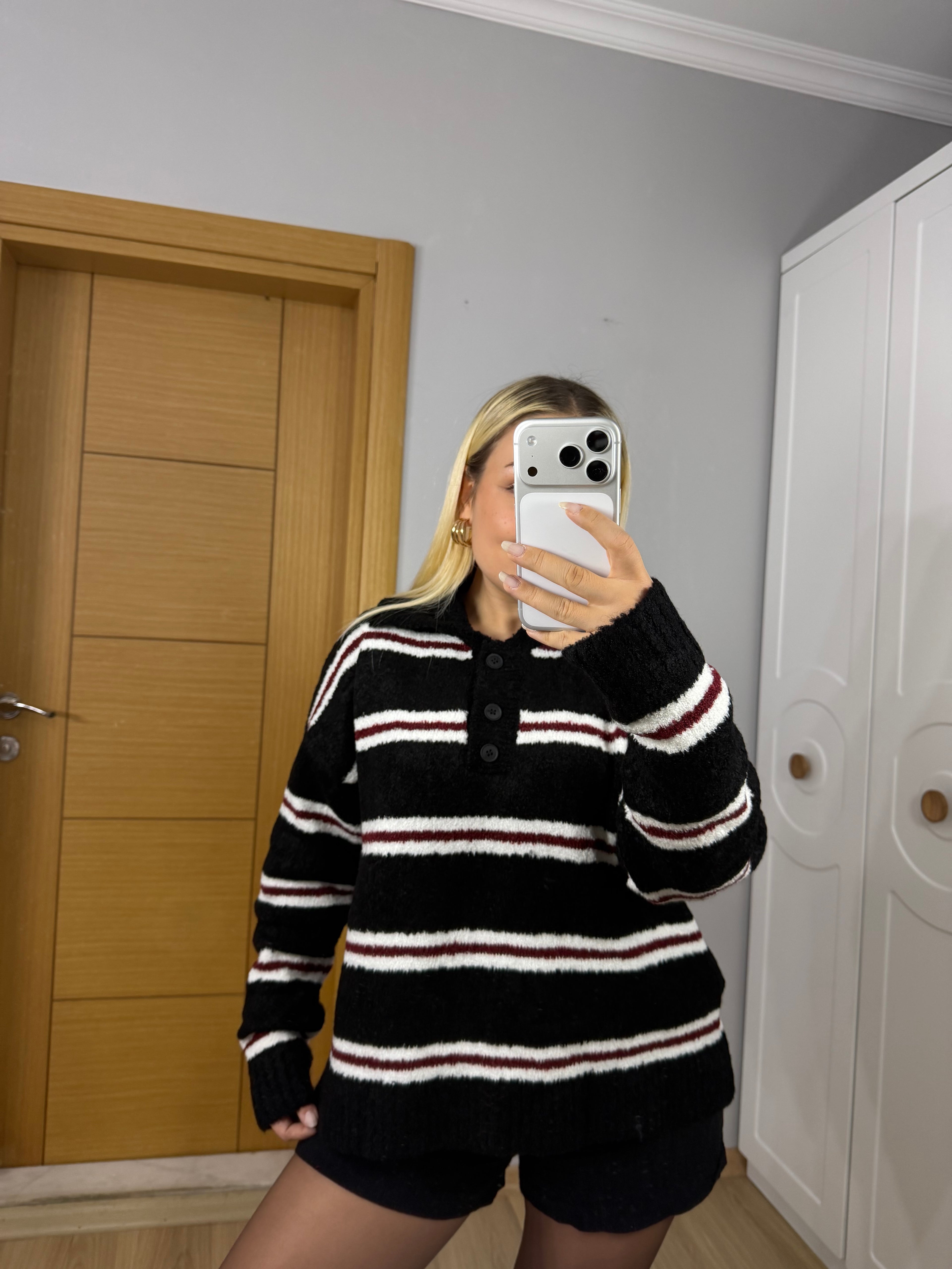 Retro Çizgili Yumuşacık Oversize Triko Kazak- Siyah