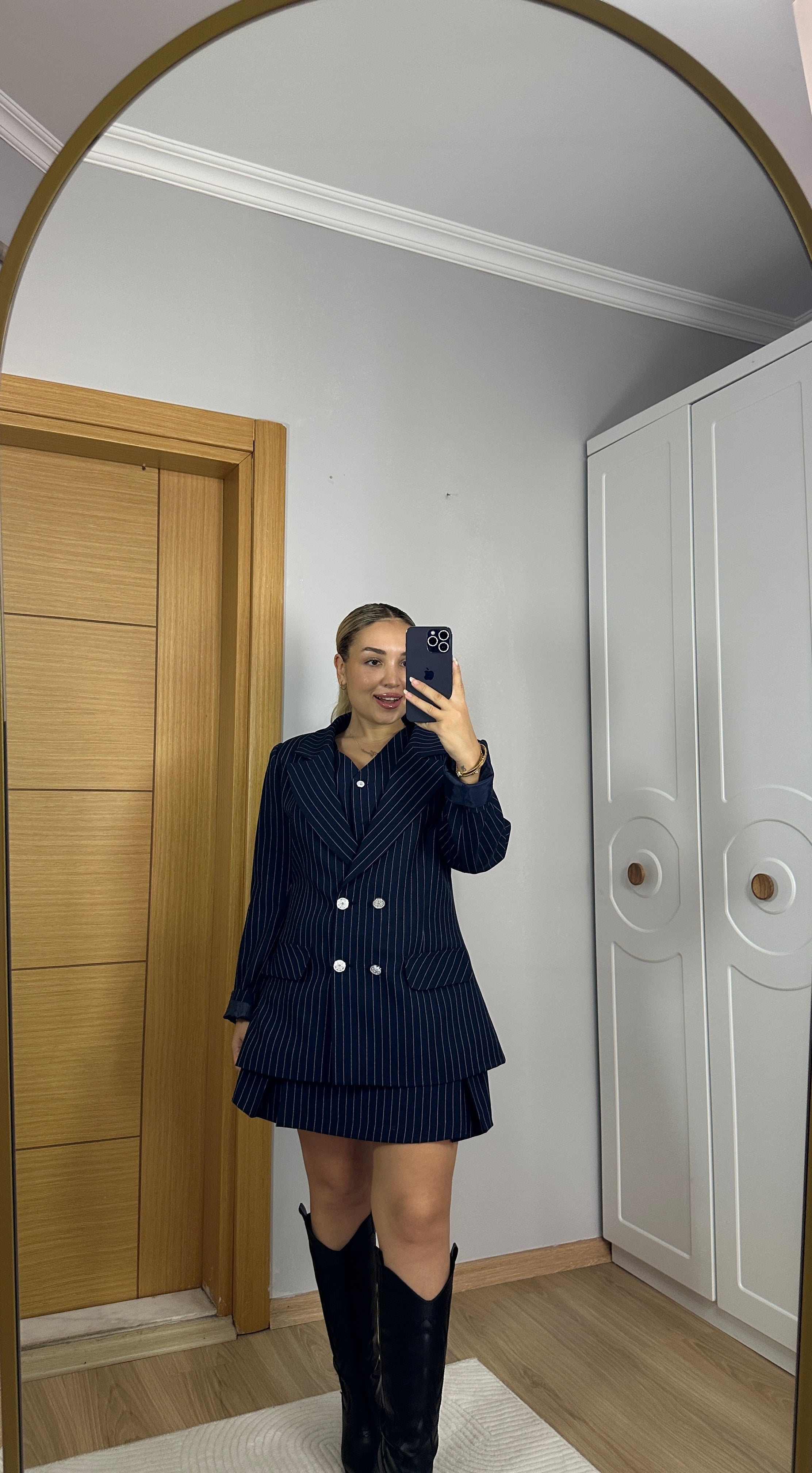 Lacivert çizgili düğme detay ceket yelek ve şortlu etek 3 lü takım