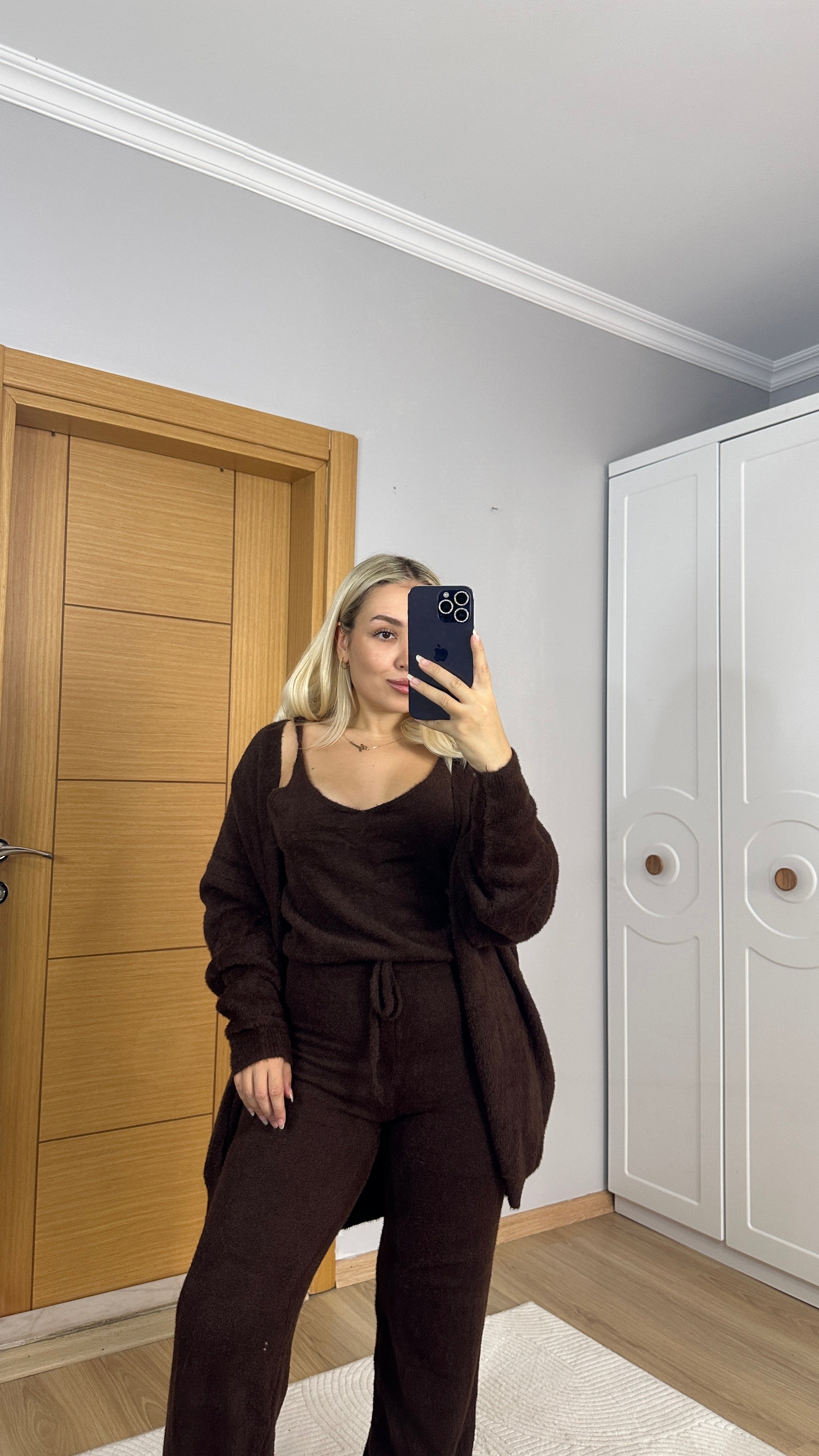 Peluş dokulu 3lü acı kahve takım