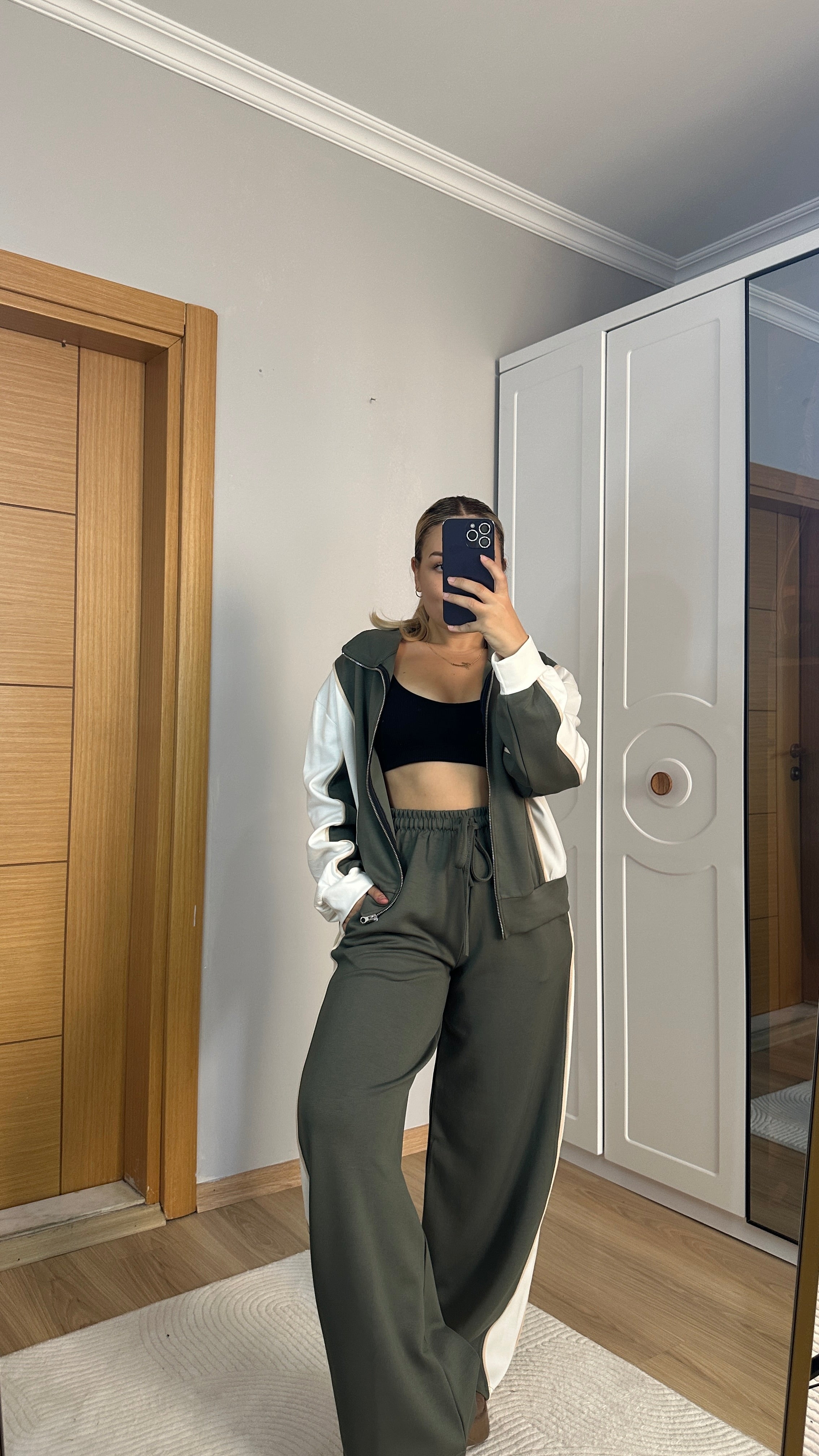 Haki yeşil ekru şeritli soft touch kumaş takım