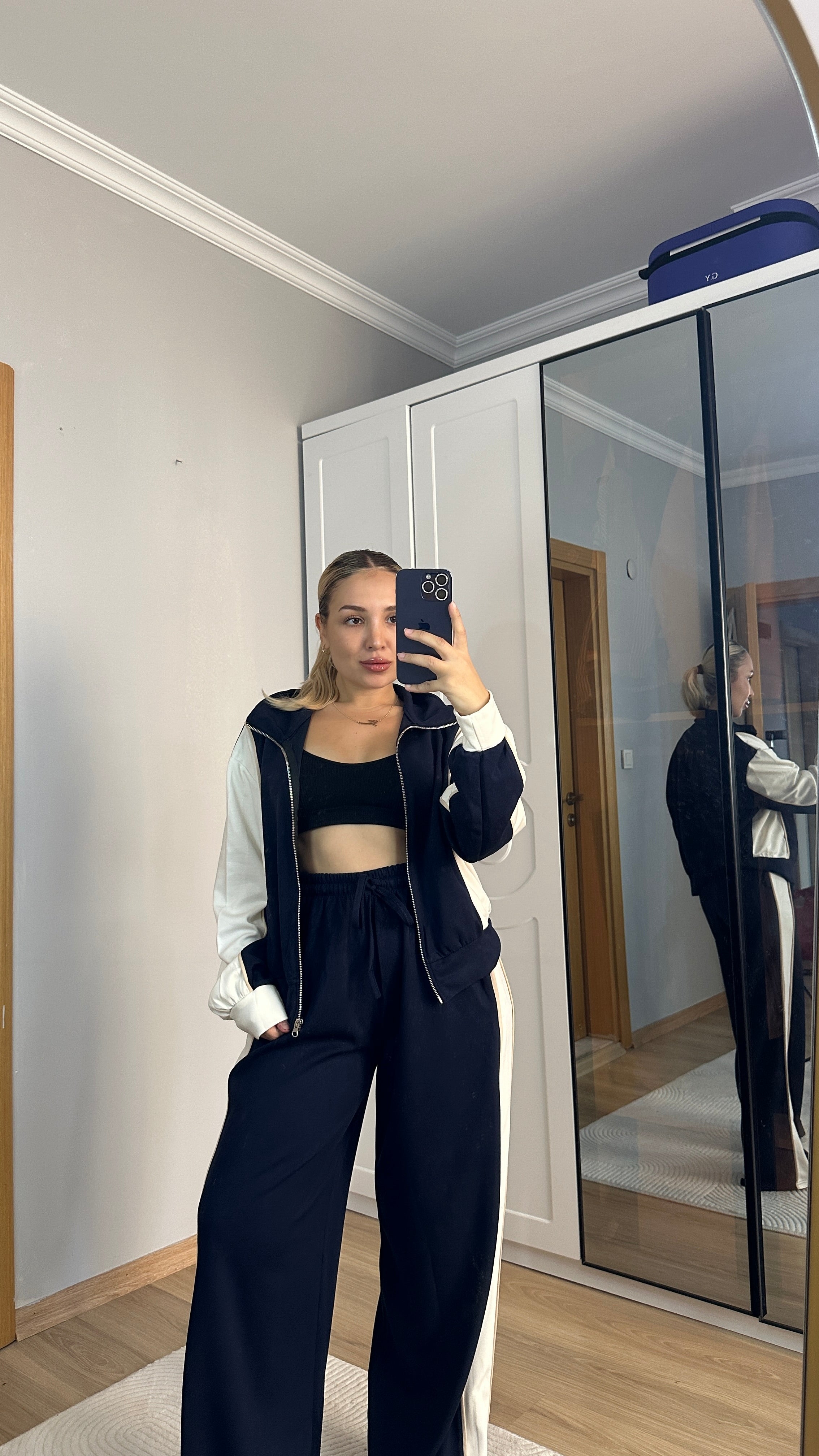 Lacivert beyaz şeritli soft touch kumaş takım