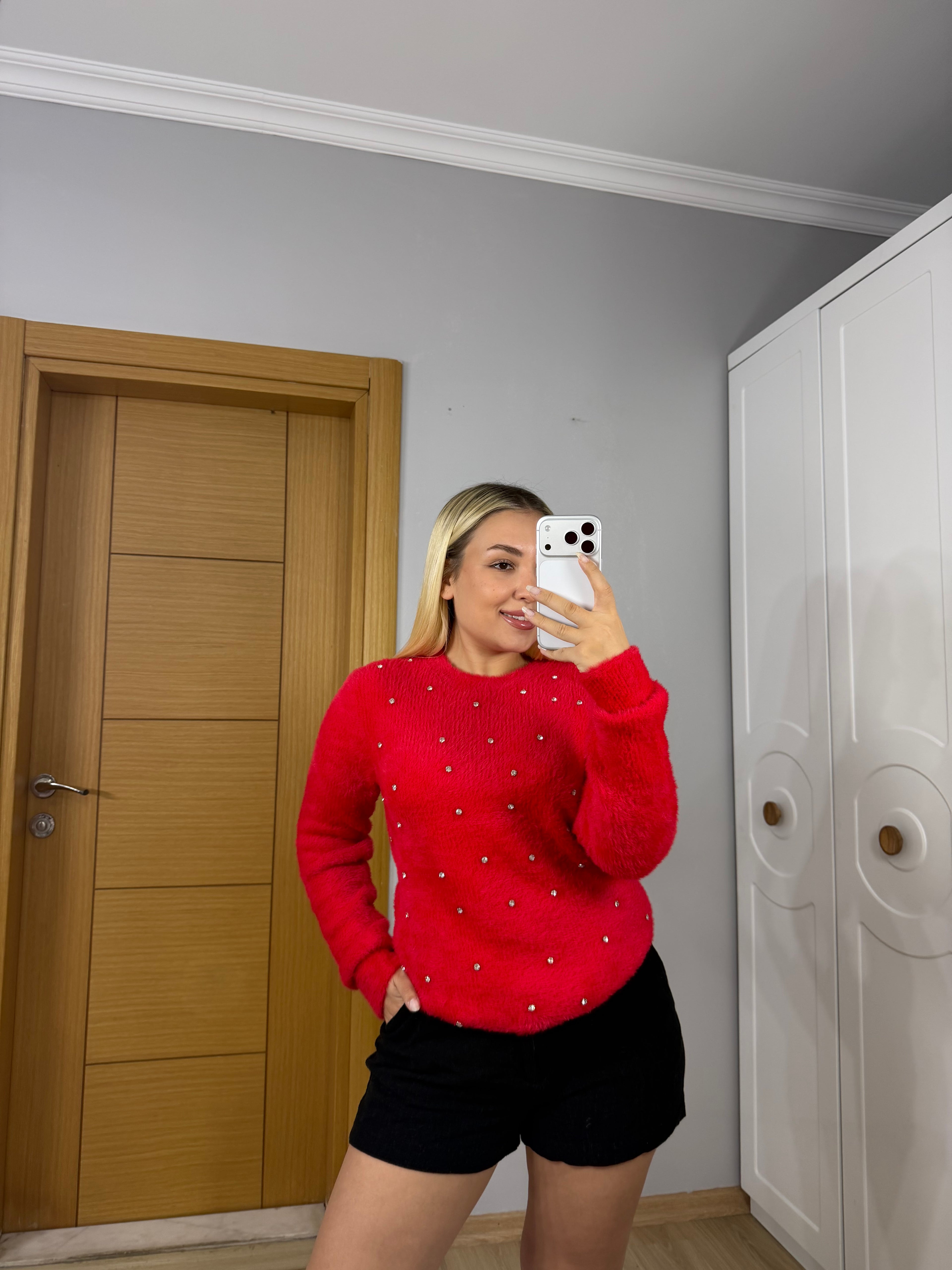 Taş Detaylı Yumoş Yumuşak Dokulu Kazak – Kırmızı