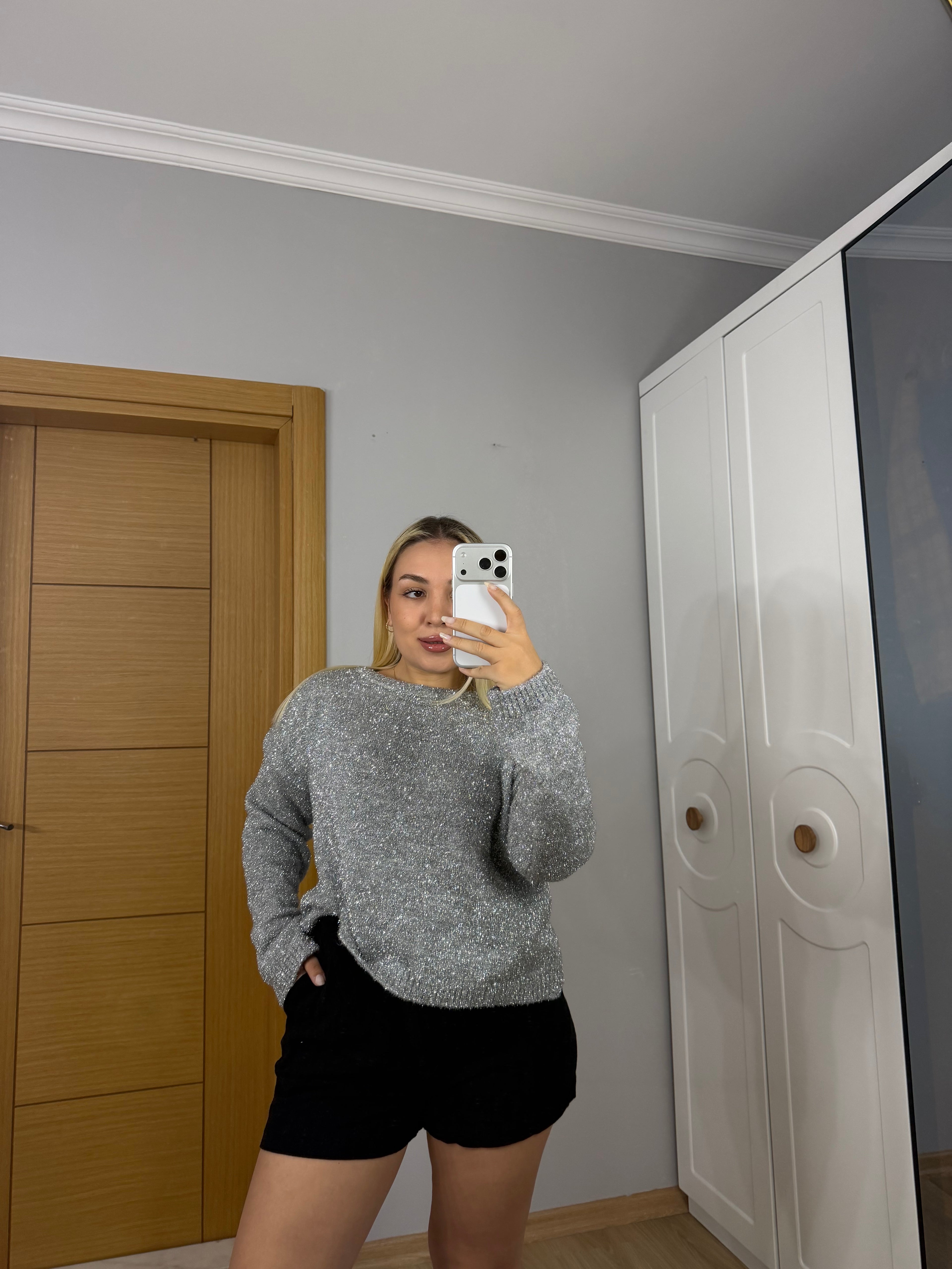 Yumuşak Dokulu Kaşındırmayan Kazak – Gri