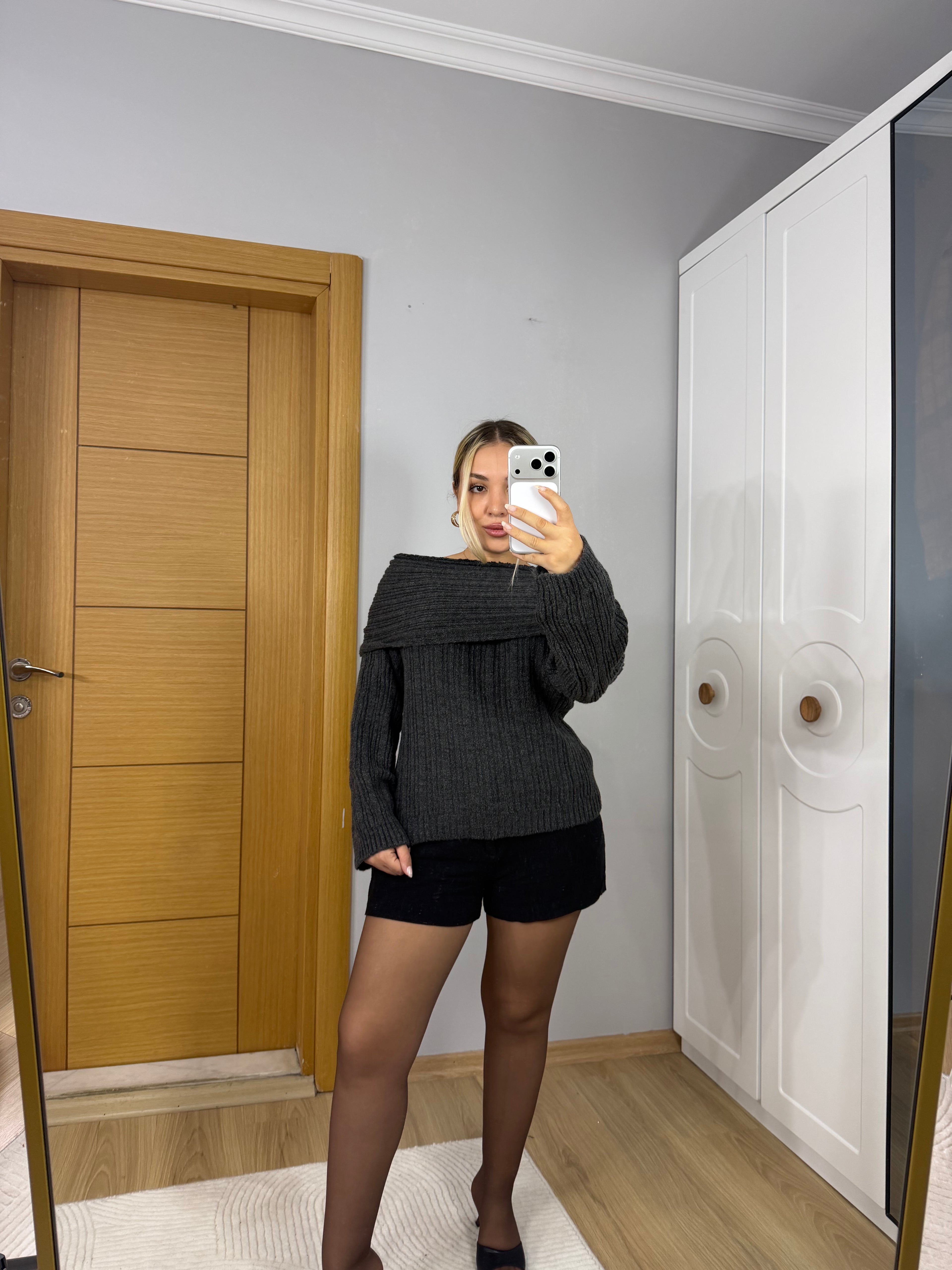 Kayık Yaka Yumuşak Dokulu Triko Kazak – Antrasit