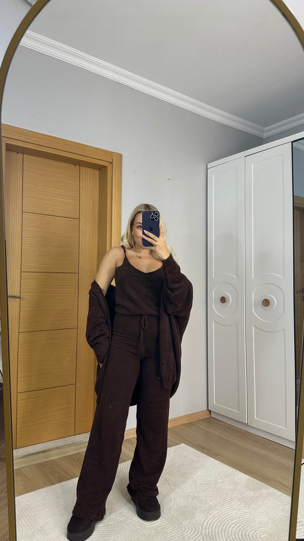 Peluş dokulu 3lü acı kahve takım